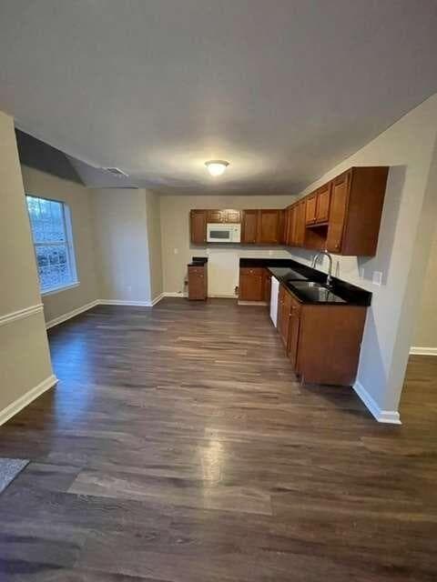 4 bedroom, 3 bathroom, 1,791 sq ft single family residence for sale at 5955 King Way Walk, Lithonia, GA 30058 — photo 7