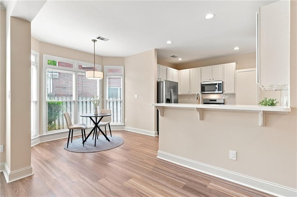3 bedroom, 3 bathroom, 2,375 sq ft single family residence for sale at 2485 Chestnut Landing, Atlanta, GA 30360 — photo 8