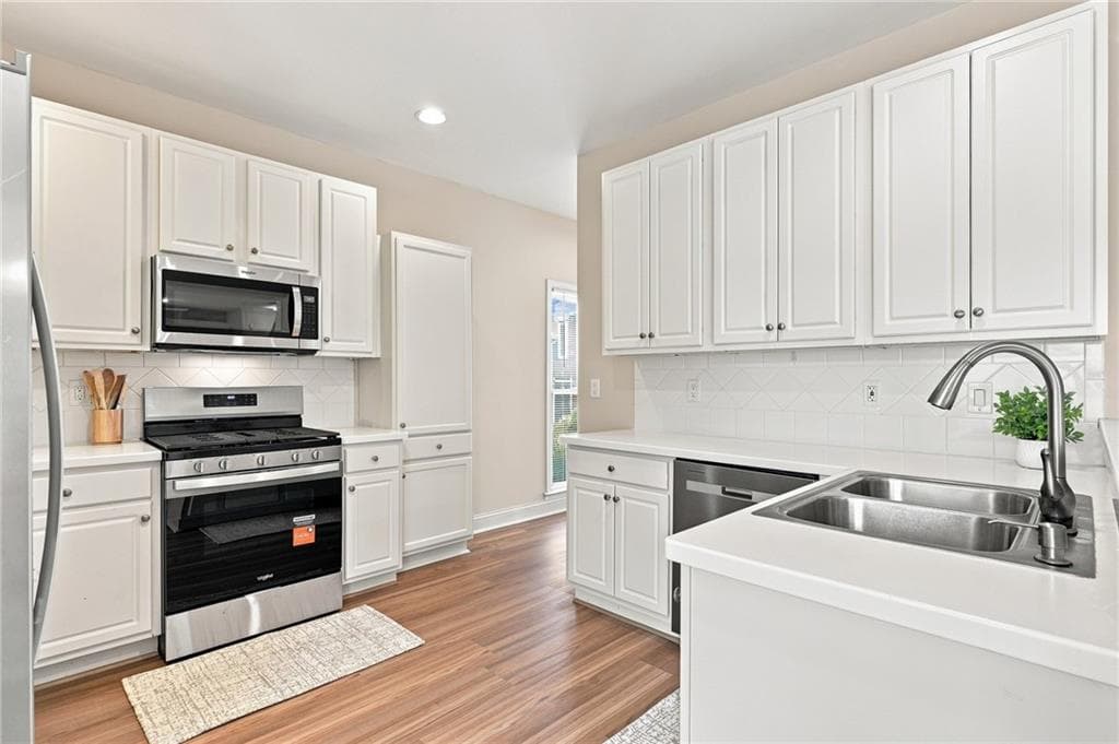 3 bedroom, 3 bathroom, 2,375 sq ft single family residence for sale at 2485 Chestnut Landing, Atlanta, GA 30360 — photo 10