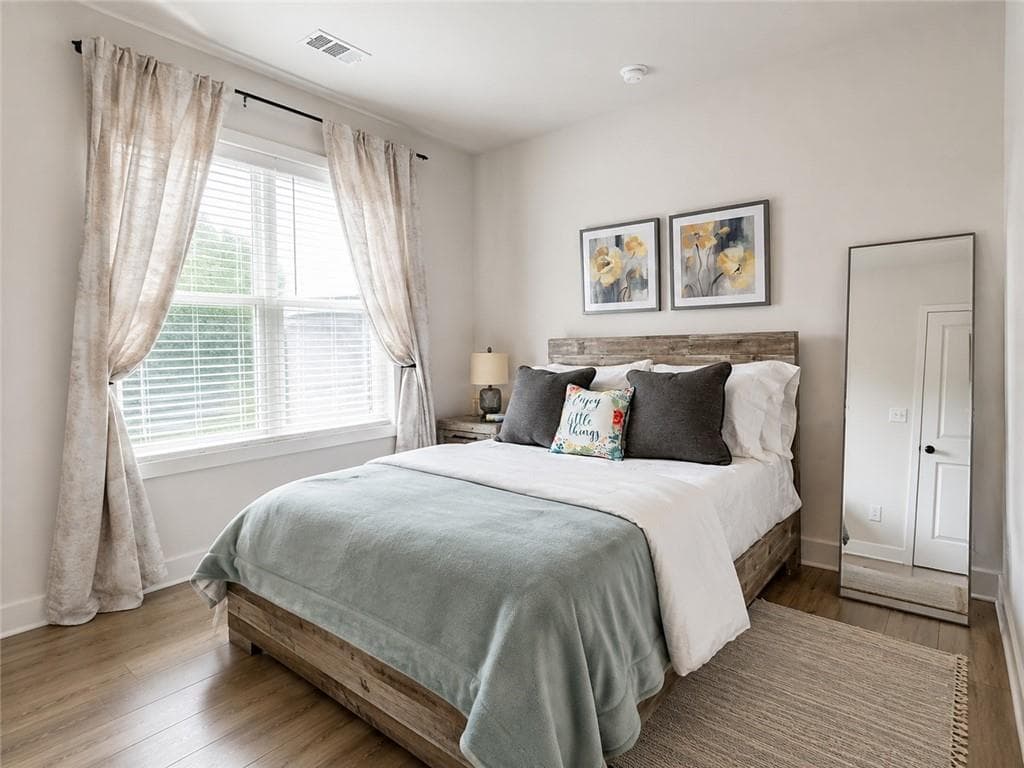 2 bedroom, 2 bathroom, 1,200 sq ft townhouse for rent at 162 CHESTNUT Circle 76, Atlanta, GA 30342 for $3,795 a month — photo 7