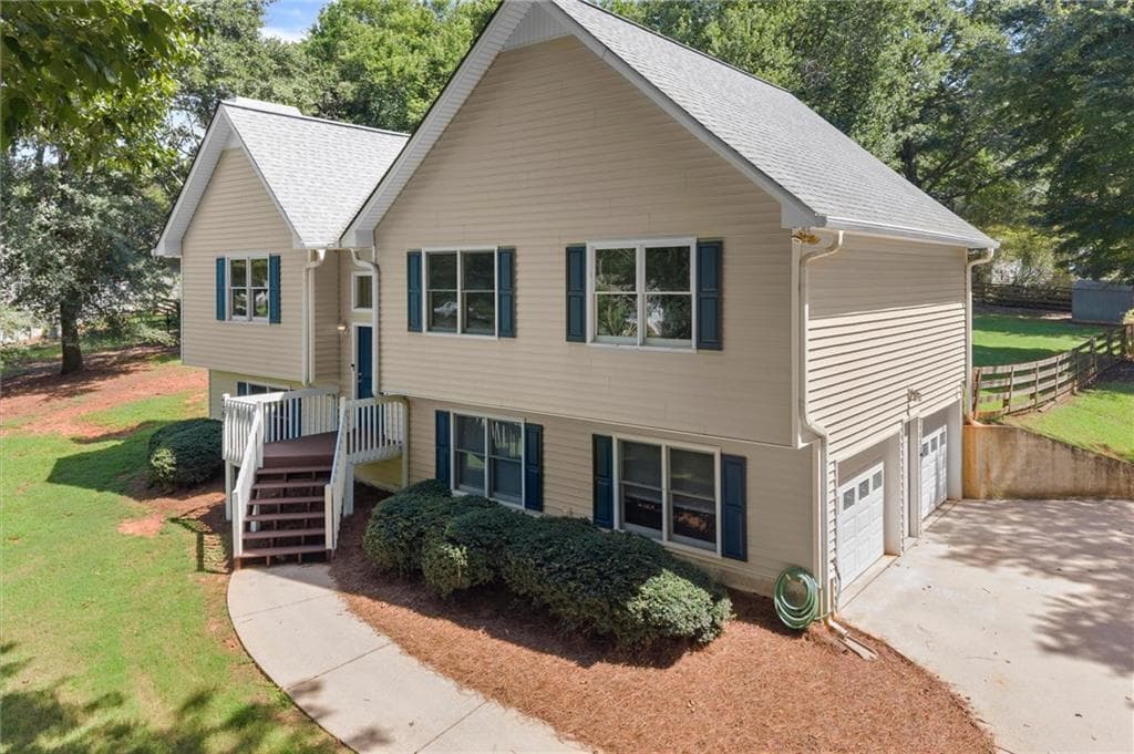 3 bedroom, 3 bathroom, 2,032 sq ft single family residence for sale at 265 Sycamore Drive, Canton, GA 30115 — photo 1 of 42