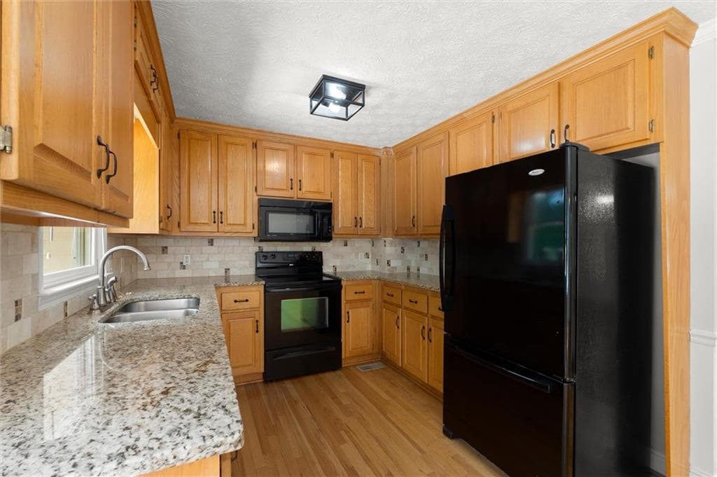 3 bedroom, 3 bathroom, 2,032 sq ft single family residence for sale at 265 Sycamore Drive, Canton, GA 30115 — photo 9