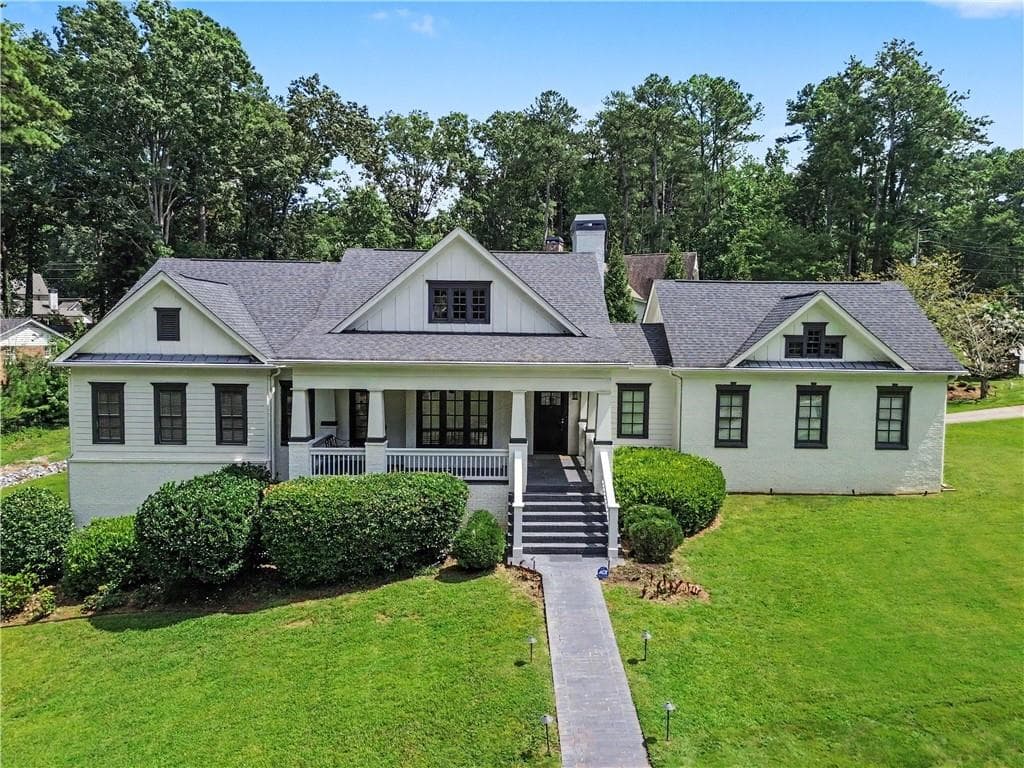 7 bedroom, 6 bathroom, 6,886 sq ft single family residence for sale at 365 Saint Marys Lane, Marietta, GA 30064 — photo 3
