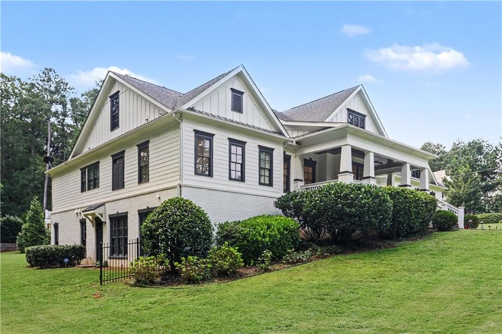 7 bedroom, 6 bathroom, 6,886 sq ft single family residence for sale at 365 Saint Marys Lane, Marietta, GA 30064 — photo 2