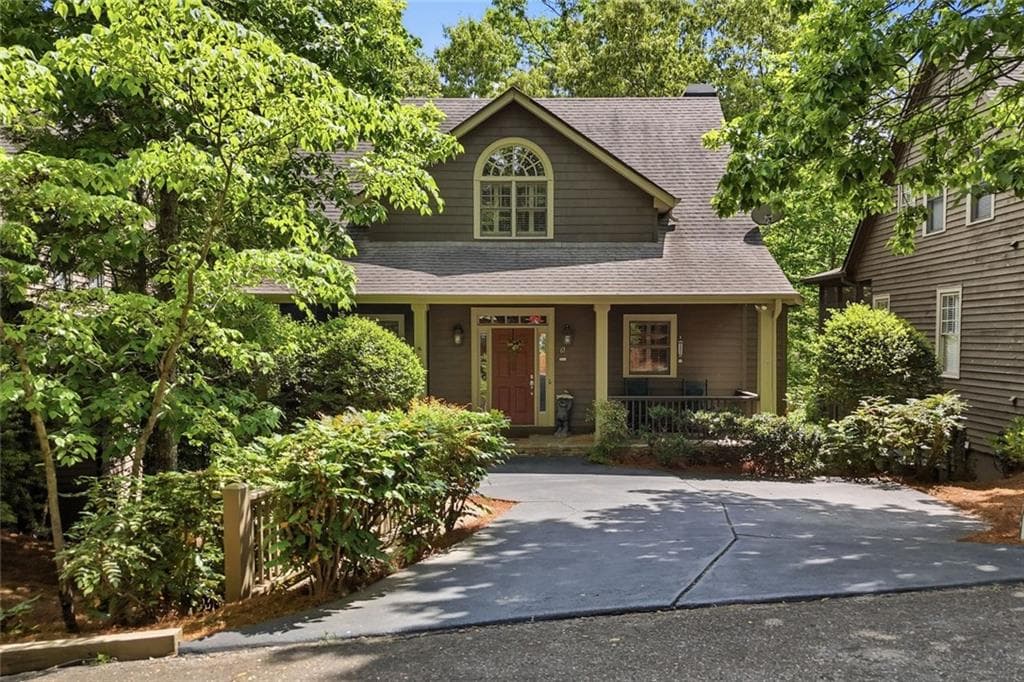 4 bedroom, 4 bathroom, 2,476 sq ft single family residence under contract at 67 Chestnut Knoll Court, Jasper, GA 30143