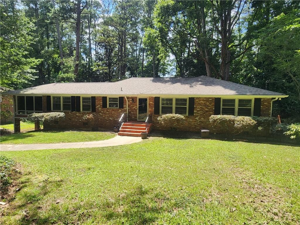 3 bedroom, 2 bathroom, 2,006 sq ft single family residence for rent at 2348 Clairmont Road, Atlanta, GA 30329 for $2,495 a month — photo 1 of 22