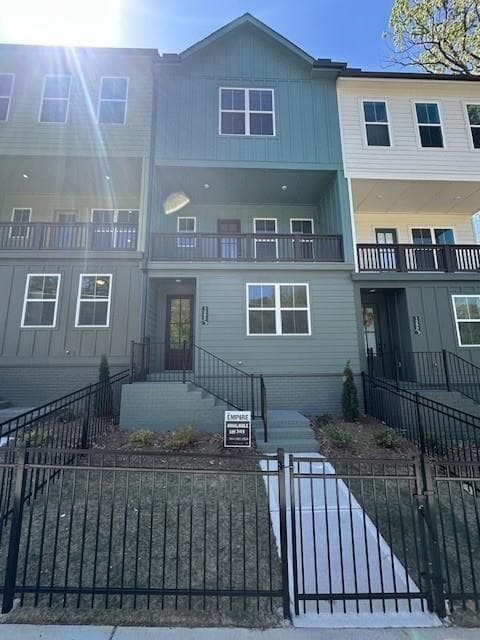 3 bedroom, 3 bathroom, 1,500 sq ft townhouse under contract at 1361 Breezy Street SE 107, Atlanta, GA 30315 — photo 2