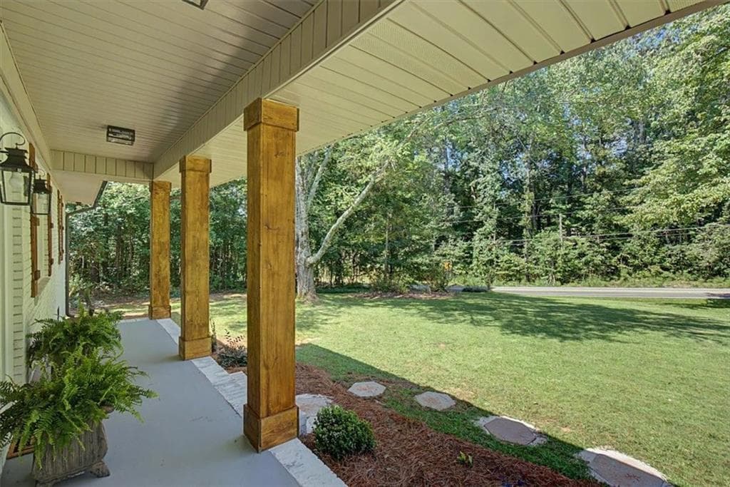 3 bedroom, 2 bathroom, 1,664 sq ft single family residence for sale at 3986 Bearden Lane, Douglasville, GA 30135 — photo 9