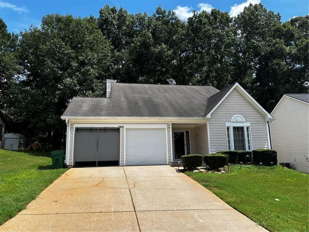 3 bedroom, 3 bathroom, 2,060 sq ft single family residence for sale at 4949 Penscot Way, Stone Mountain, GA 30088 — photo 2