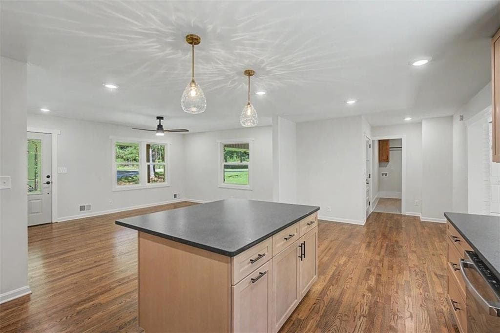 3 bedroom, 2 bathroom, 1,664 sq ft single family residence for sale at 3986 Bearden Lane, Douglasville, GA 30135 — photo 3