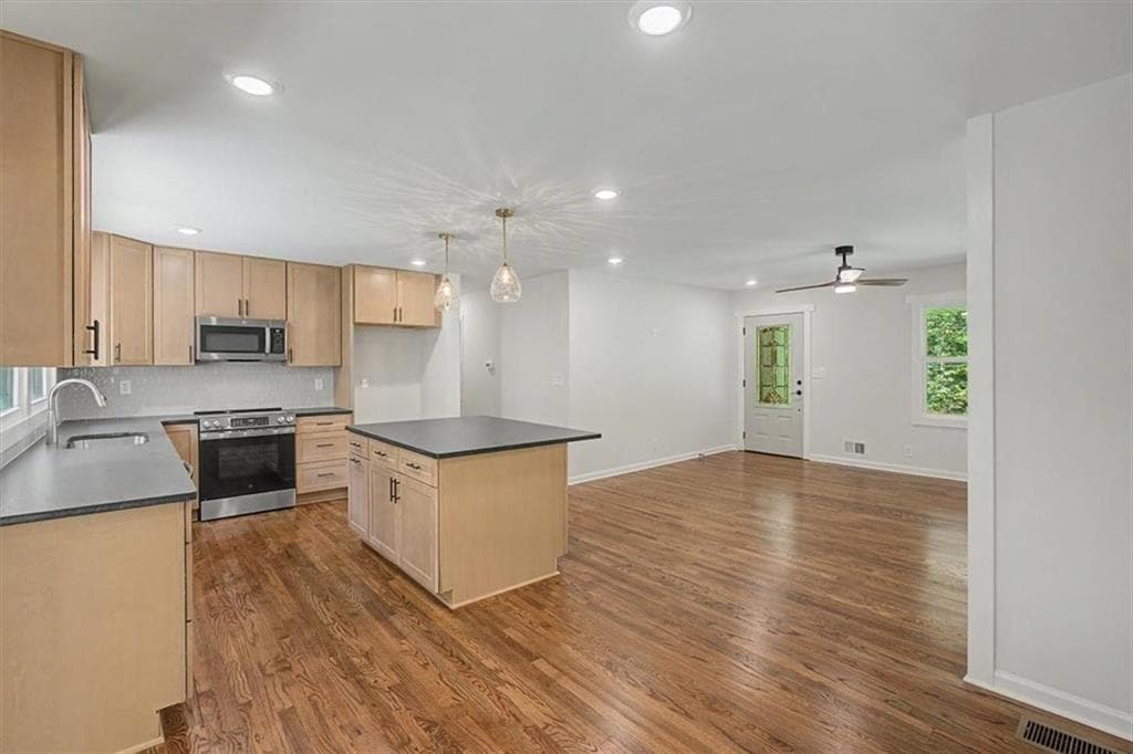 3 bedroom, 2 bathroom, 1,664 sq ft single family residence for sale at 3986 Bearden Lane, Douglasville, GA 30135 — photo 5