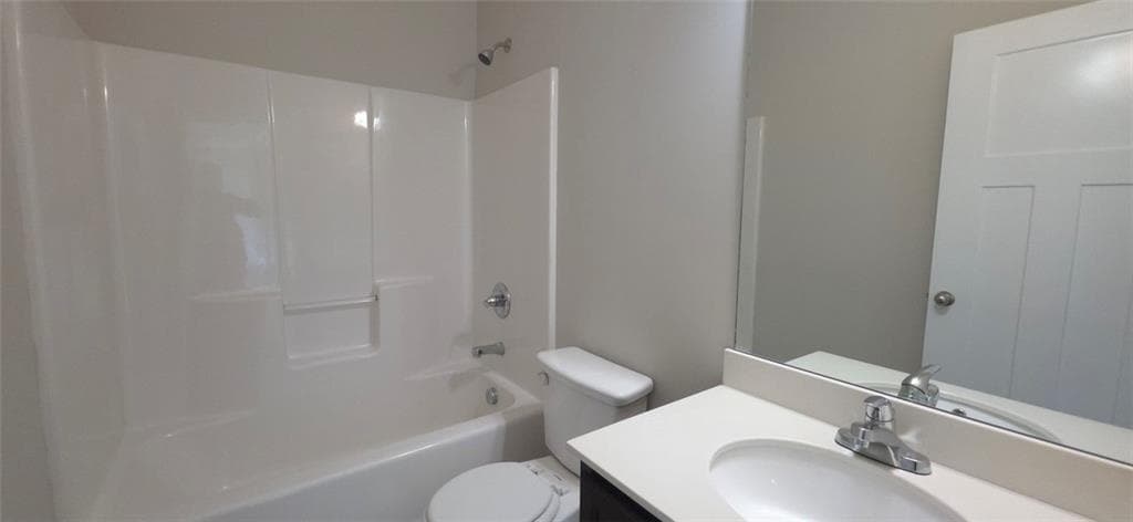 5 bedroom, 3 bathroom, 3,074 sq ft single family residence for rent at 936 Tama Hill Court, Auburn, GA 30011 for $2,595 a month — photo 2