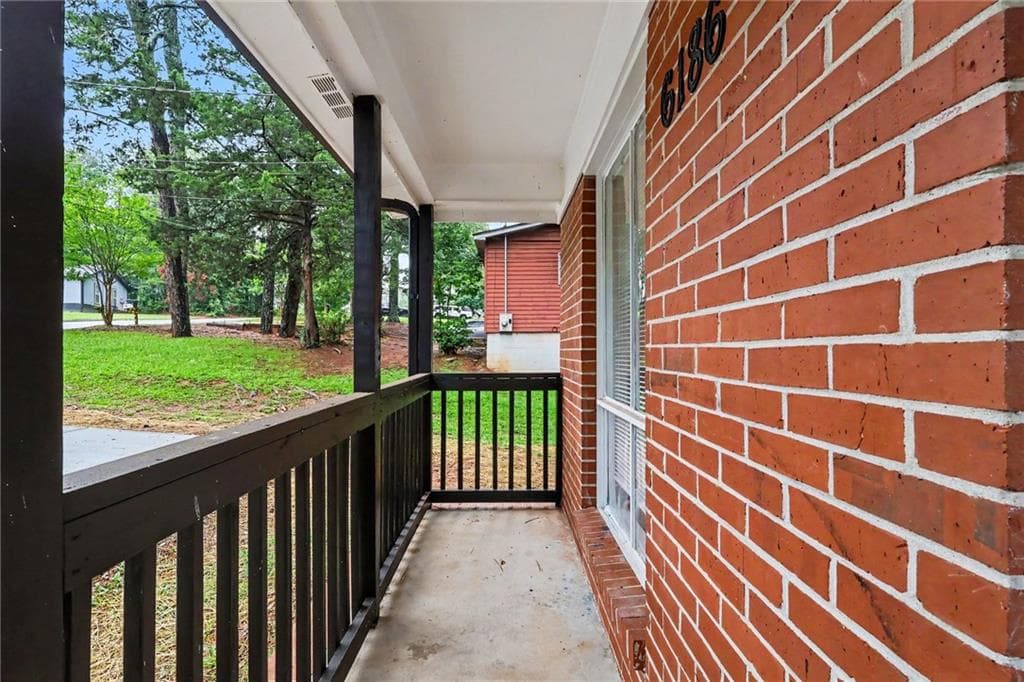 3 bedroom, 1 bathroom, 1,080 sq ft single family residence for sale at 6186 Green Acres Drive, Covington, GA 30014 — photo 4