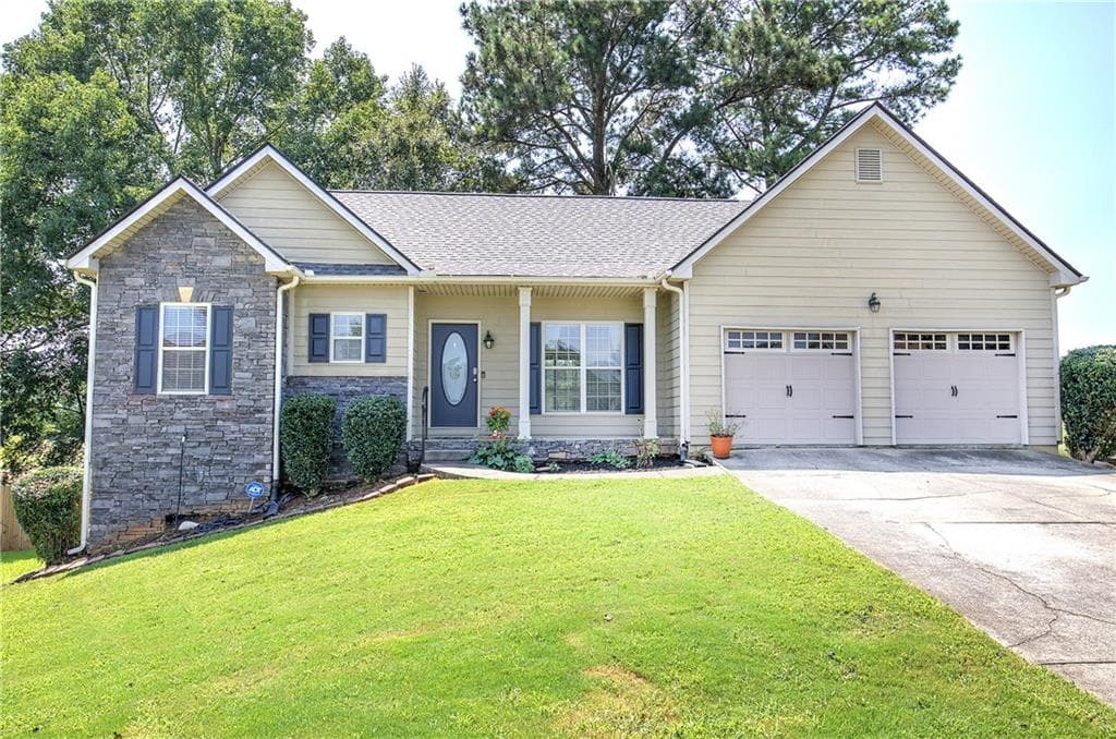 4 bedroom, 3 bathroom, 2,886 sq ft single family residence for sale at 21 Hamil Court, Cartersville, GA 30120 — photo 1 of 49