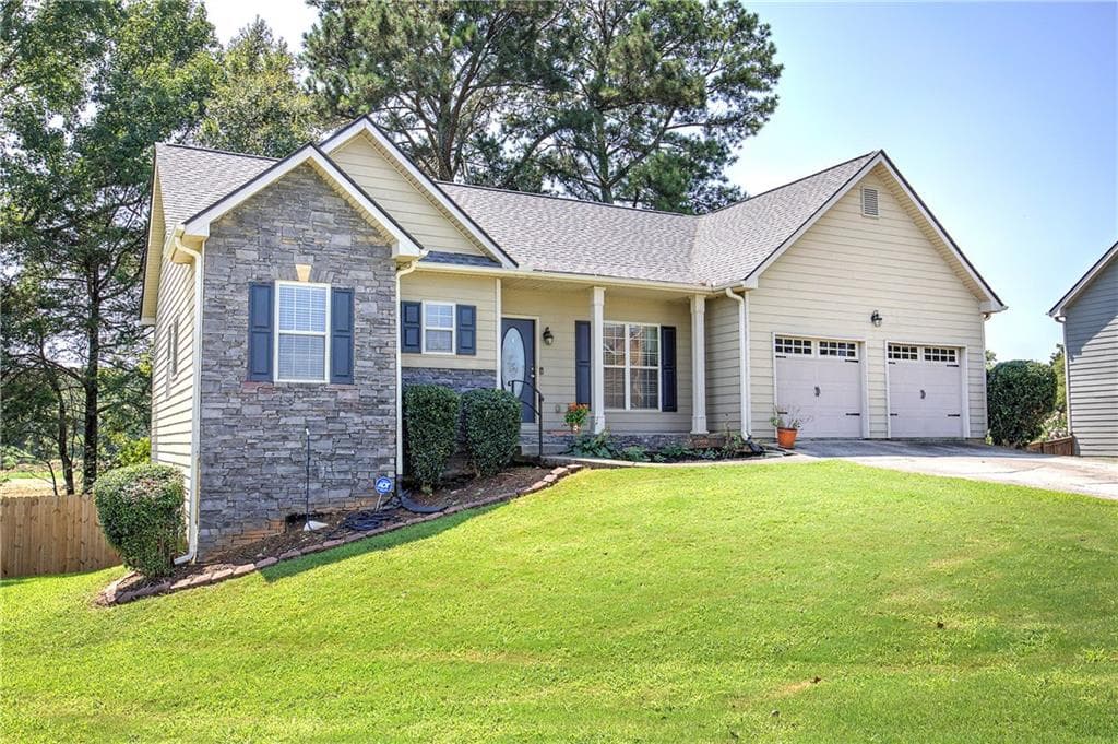 4 bedroom, 3 bathroom, 2,886 sq ft single family residence for sale at 21 Hamil Court, Cartersville, GA 30120 — photo 3