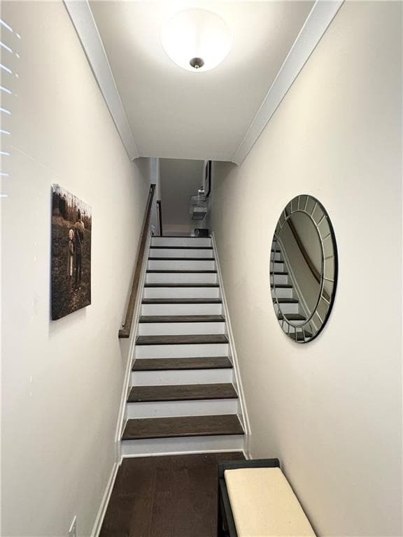 4 bedroom, 4 bathroom, 2,400 sq ft townhouse for sale at 3025 Westpoint Circle, Snellville, GA 30078 — photo 4