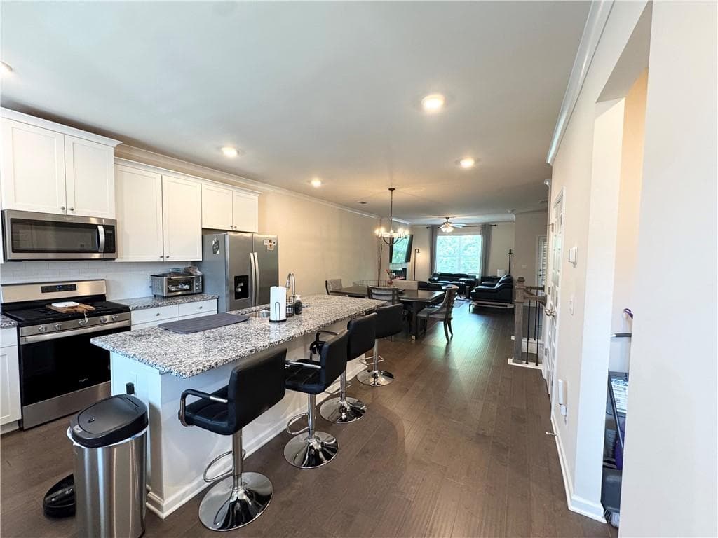 4 bedroom, 4 bathroom, 2,400 sq ft townhouse for sale at 3025 Westpoint Circle, Snellville, GA 30078 — photo 9
