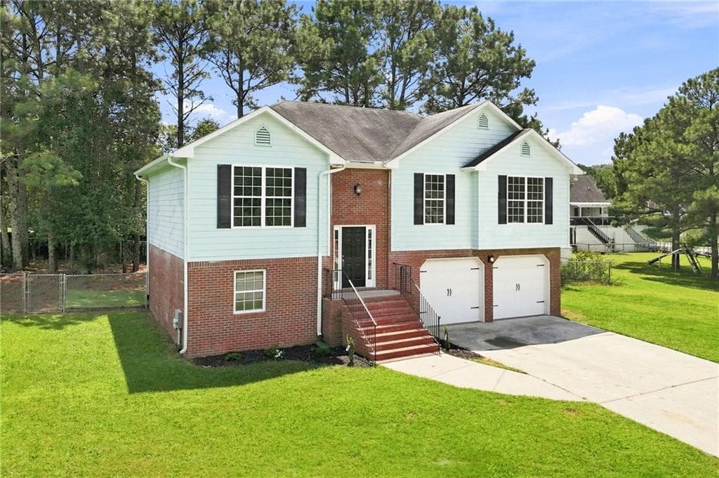 4 bedroom, 3 bathroom, 2,082 sq ft single family residence for sale at 26 Marthas Place, Cartersville, GA 30121 — photo 2