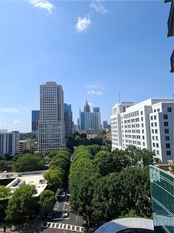 2 bedroom, 2 bathroom, 1,398 sq ft condominium for sale at 1080 Peachtree Street 1009, Atlanta, GA 30309 — photo 2