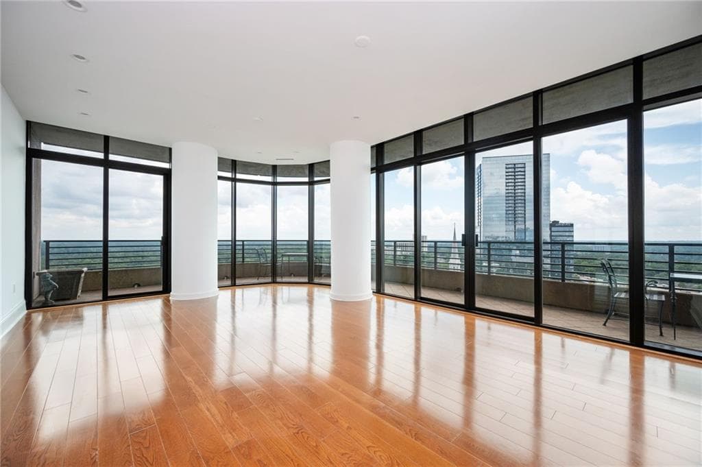 2 bedroom, 3 bathroom, 2,262 sq ft condominium for sale at 750 Park Avenue 21E, Atlanta, GA 30326 — photo 1 of 24