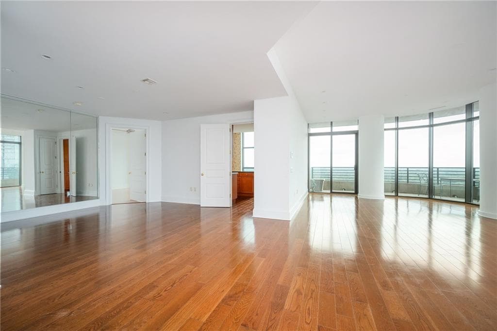 2 bedroom, 3 bathroom, 2,262 sq ft condominium for sale at 750 Park Avenue 21E, Atlanta, GA 30326 — photo 3
