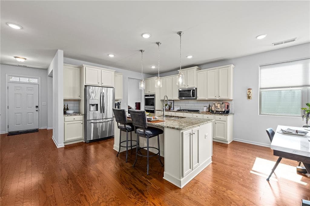 4 bedroom, 3 bathroom, 2,837 sq ft single family residence for sale at 121 Rolling Hills Place, Canton, GA 30114 — photo 2
