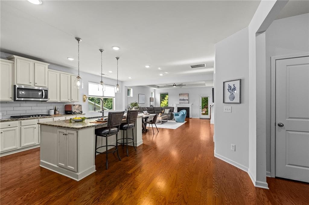 4 bedroom, 3 bathroom, 2,837 sq ft single family residence for sale at 121 Rolling Hills Place, Canton, GA 30114 — photo 10