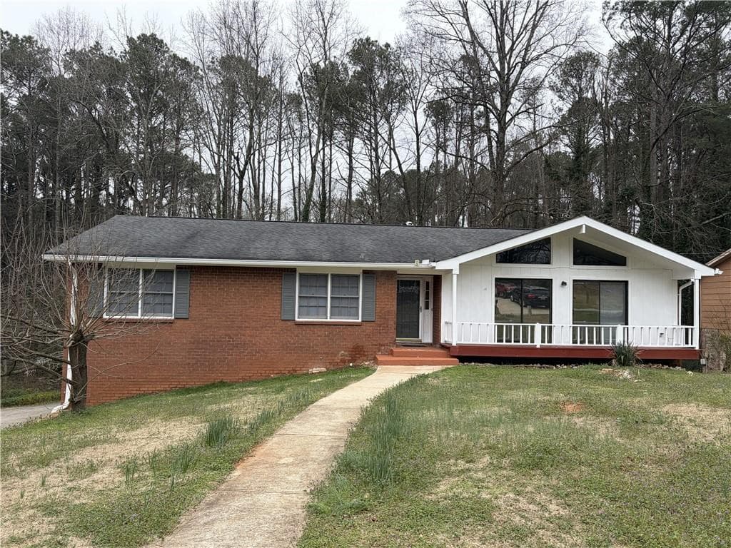 5 bedroom, 3 bathroom, 2,561 sq ft single family residence for rent at 5252 Enchanted Cove, Lilburn, GA 30047 for $2,500 a month — photo 1 of 4