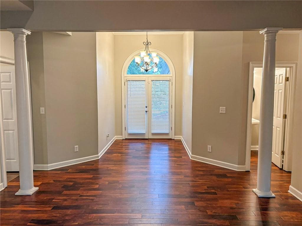 5 bedroom, 4 bathroom, 3,884 sq ft single family residence for sale at 100 Wyngate Drive, Newnan, GA 30265 — photo 2