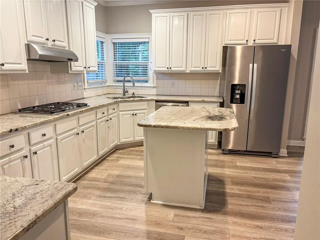 5 bedroom, 4 bathroom, 3,884 sq ft single family residence for sale at 100 Wyngate Drive, Newnan, GA 30265 — photo 6
