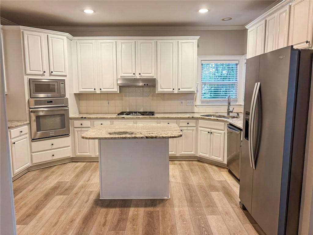 5 bedroom, 4 bathroom, 3,884 sq ft single family residence for sale at 100 Wyngate Drive, Newnan, GA 30265 — photo 7