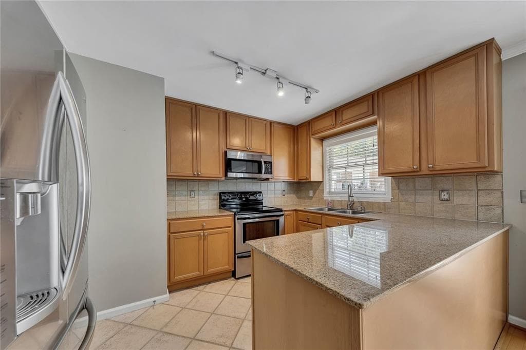2 bedroom, 2 bathroom, 1,050 sq ft condominium for sale at 1101 Collier Road Q5, Atlanta, GA 30318 — photo 10