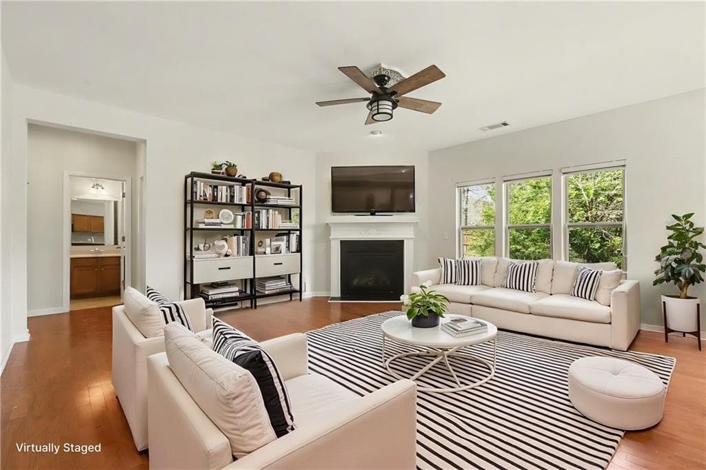5 bedroom, 3 bathroom, 2,814 sq ft single family residence for sale at 4110 Granby Circle, Cumming, GA 30041 — photo 2