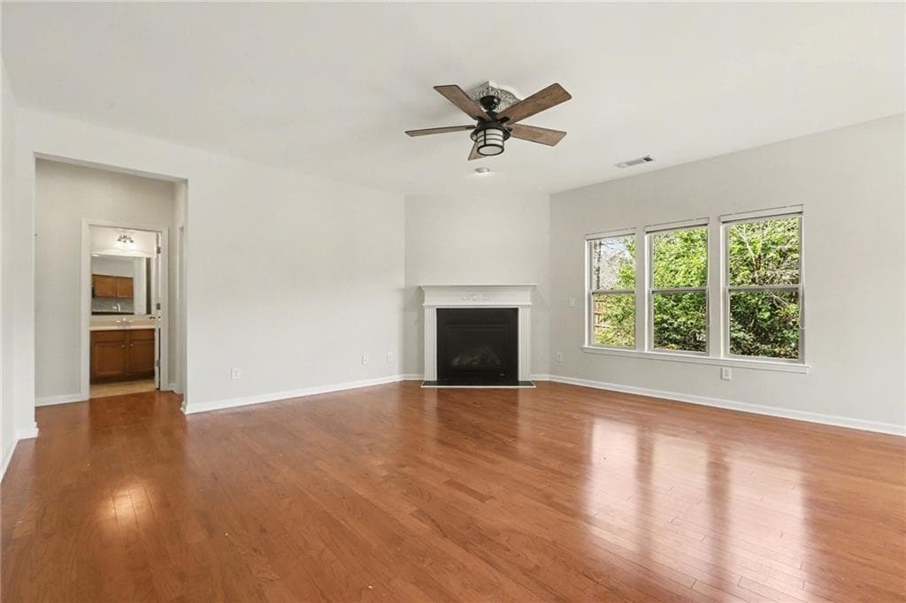 5 bedroom, 3 bathroom, 2,814 sq ft single family residence for sale at 4110 Granby Circle, Cumming, GA 30041 — photo 10