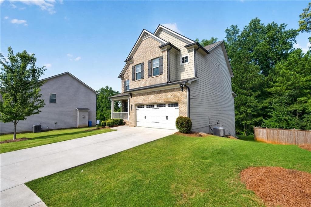 5 bedroom, 3 bathroom, 2,886 sq ft single family residence for sale at 4429 Beechnut View, Gainesville, GA 30504 — photo 4
