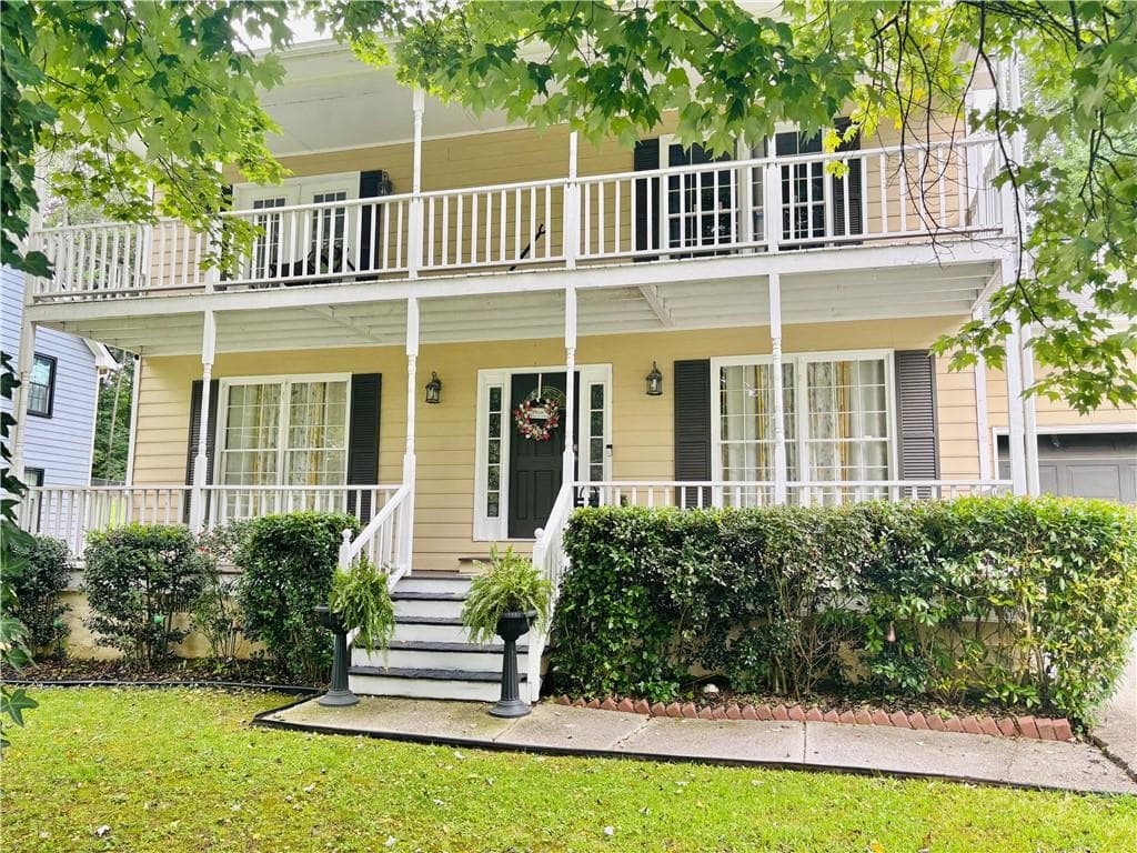 3 bedroom, 3 bathroom, 2,500 sq ft home for sale at 2940 Spring Ridge Circle, Snellville, GA