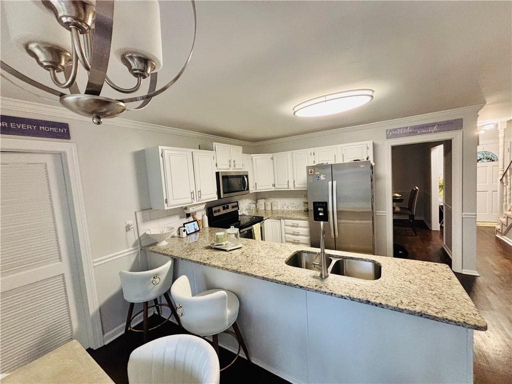 3 bedroom, 3 bathroom, 2,500 sq ft single family residence for sale at 2940 Spring Ridge Circle, Snellville, GA 30039 — photo 10