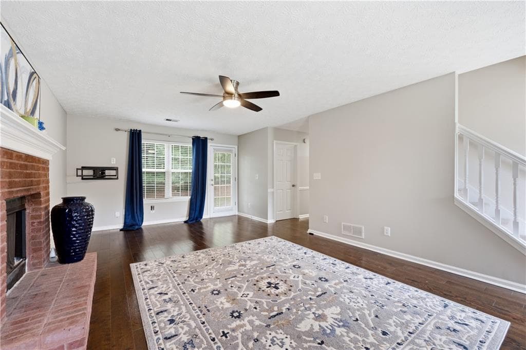 3 bedroom, 3 bathroom, 1,630 sq ft single family residence under contract at 4255 Willow Springs Drive, Loganville, GA 30052 — photo 8
