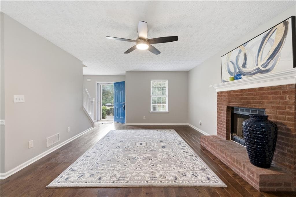 3 bedroom, 3 bathroom, 1,630 sq ft single family residence under contract at 4255 Willow Springs Drive, Loganville, GA 30052 — photo 9