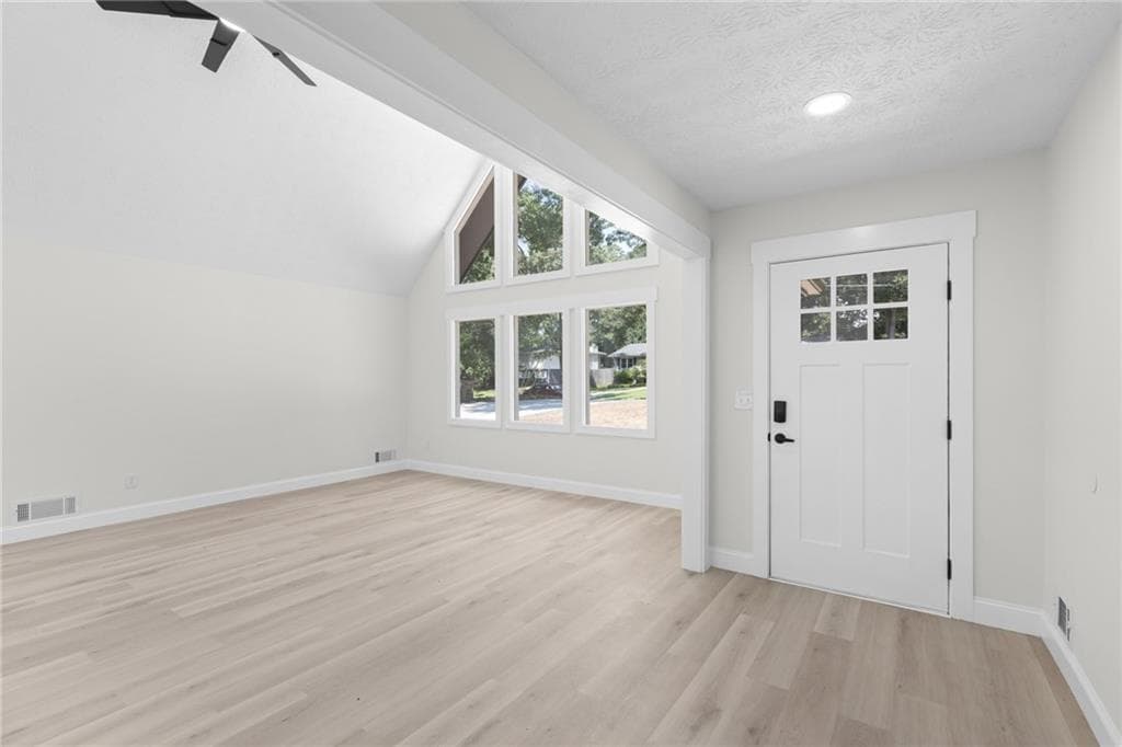 3 bedroom, 2 bathroom, 1,560 sq ft single family residence for sale at 3214 Kimberly Woods Court, Lilburn, GA 30047 — photo 8