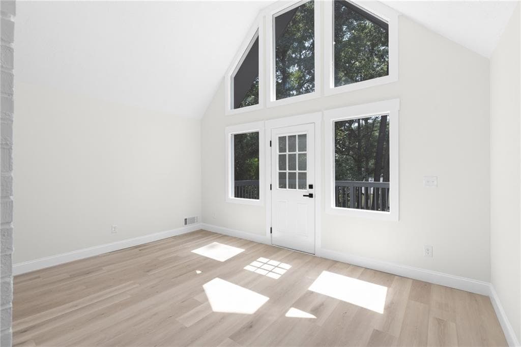 3 bedroom, 2 bathroom, 1,560 sq ft single family residence for sale at 3214 Kimberly Woods Court, Lilburn, GA 30047 — photo 5