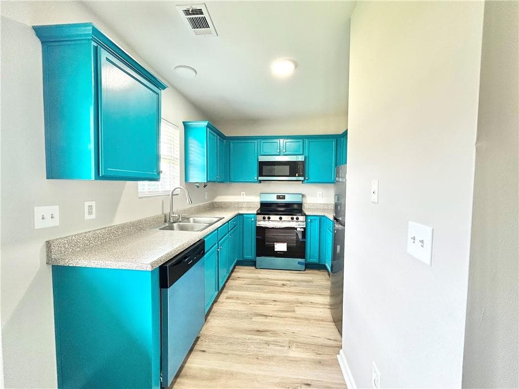 4 bedroom, 3 bathroom townhouse for rent at 736 Wheel House Lane B, Monroe, GA 30655 for $1,450 a month — photo 7