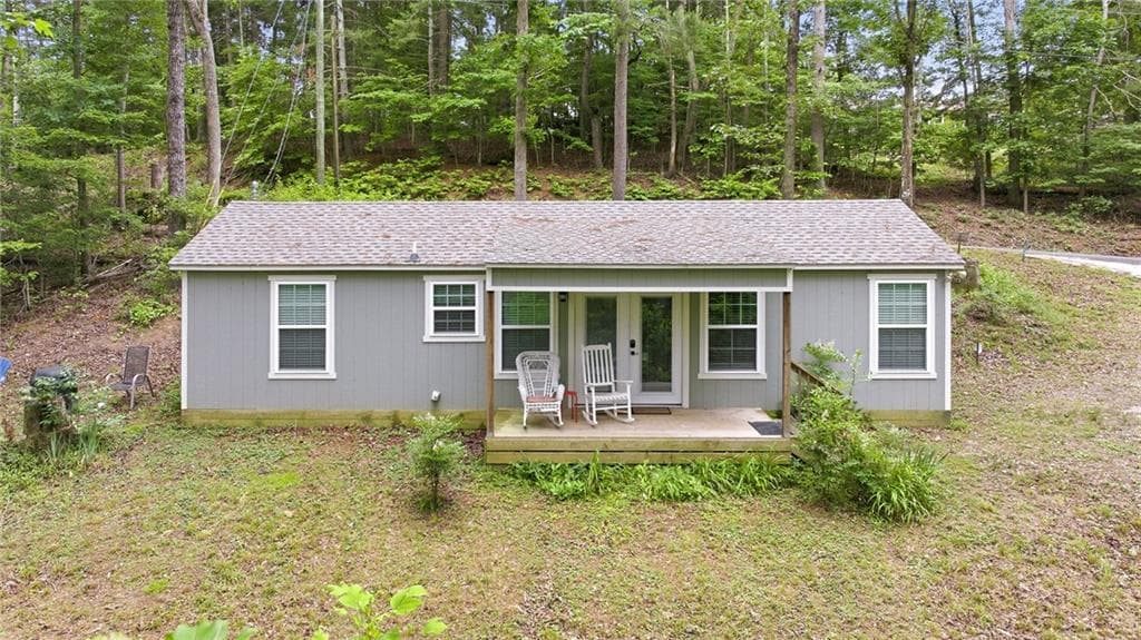 2 bedroom, 2 bathroom, 672 sq ft single family residence for sale at 575 Hidden Valley Drive, Demorest, GA 30535 — photo 2