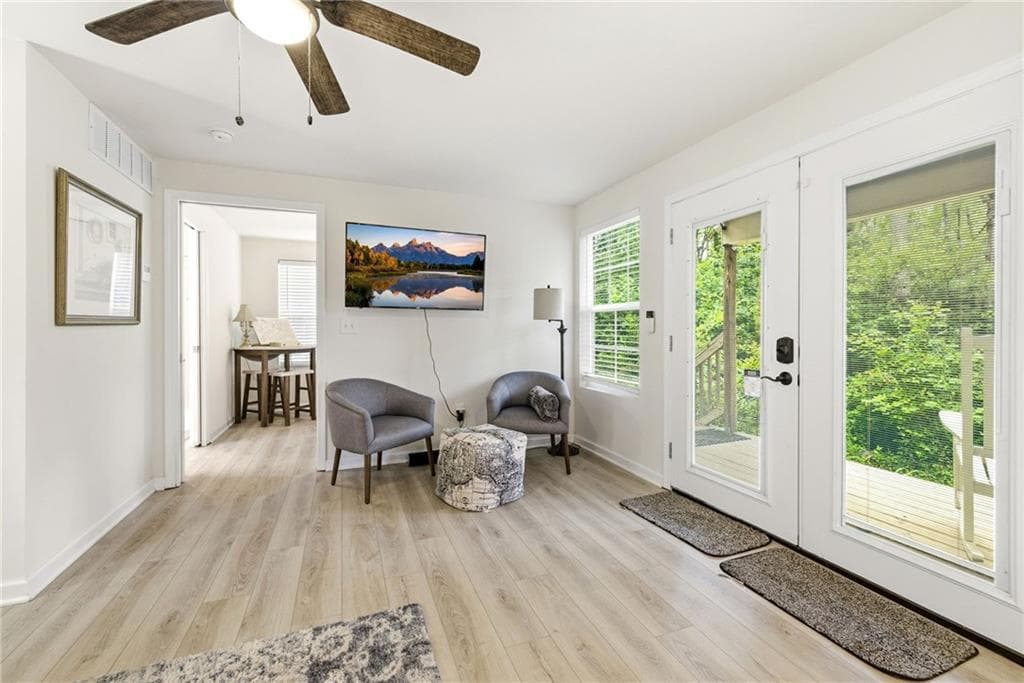 2 bedroom, 2 bathroom, 672 sq ft single family residence for sale at 575 Hidden Valley Drive, Demorest, GA 30535 — photo 5
