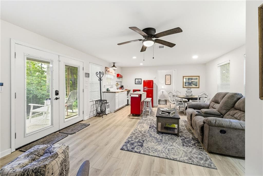 2 bedroom, 2 bathroom, 672 sq ft single family residence for sale at 575 Hidden Valley Drive, Demorest, GA 30535 — photo 6