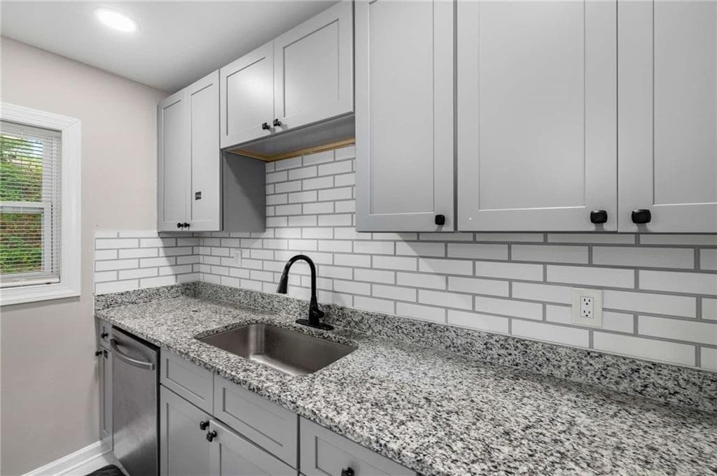 3 bedroom, 2 bathroom, 1,092 sq ft single family residence for sale at 4317 Brookside Drive, Forest Park, GA 30297 — photo 9