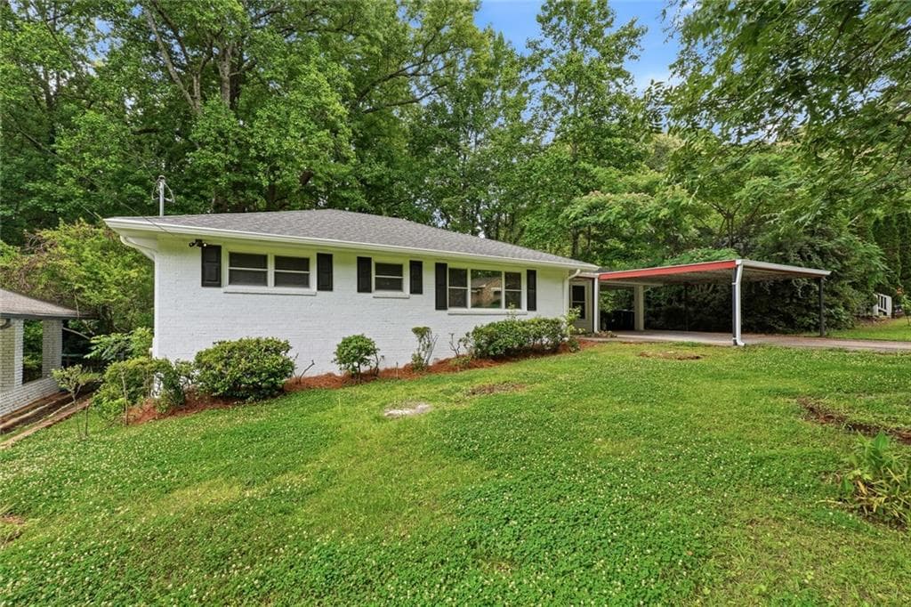 3 bedroom, 2 bathroom, 1,388 sq ft single family residence for sale at 2167 Cloverdale Drive, Atlanta, GA 30316 — photo 2
