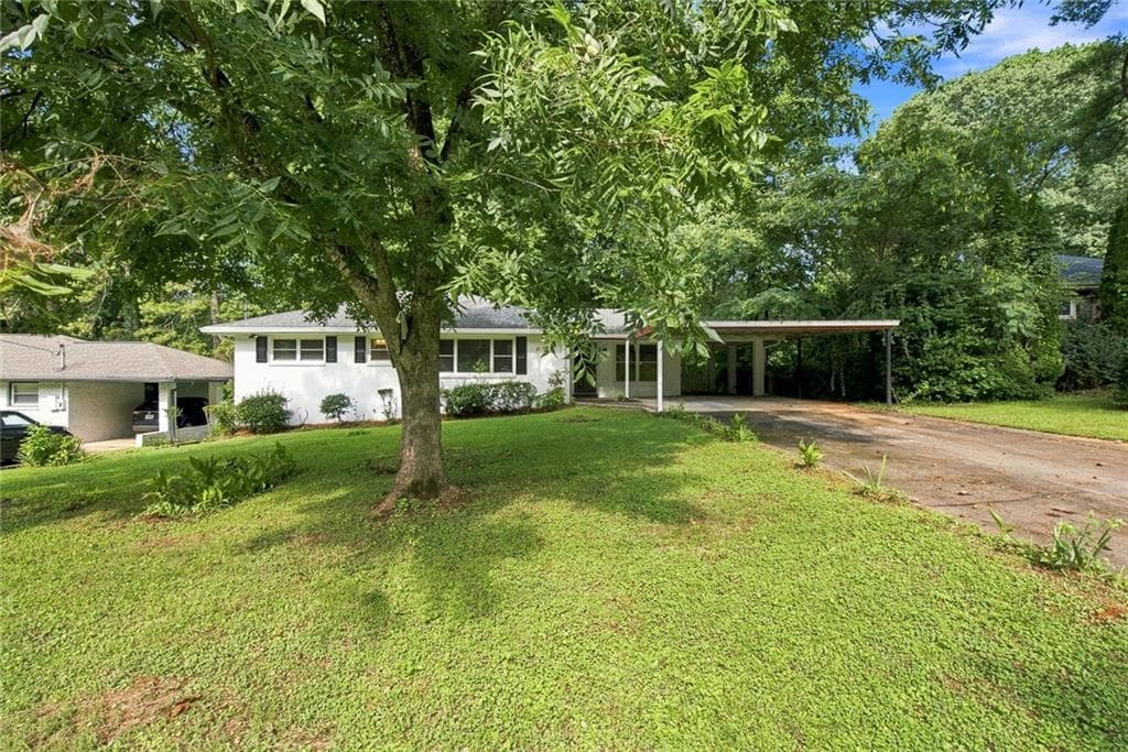 3 bedroom, 2 bathroom, 1,388 sq ft single family residence for sale at 2167 Cloverdale Drive, Atlanta, GA 30316 — photo 3