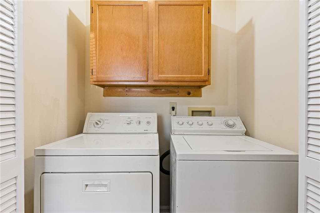 2 bedroom, 3 bathroom, 1,280 sq ft townhouse for sale at 5278 Oakridge Drive, Stone Mountain, GA 30083 — photo 10