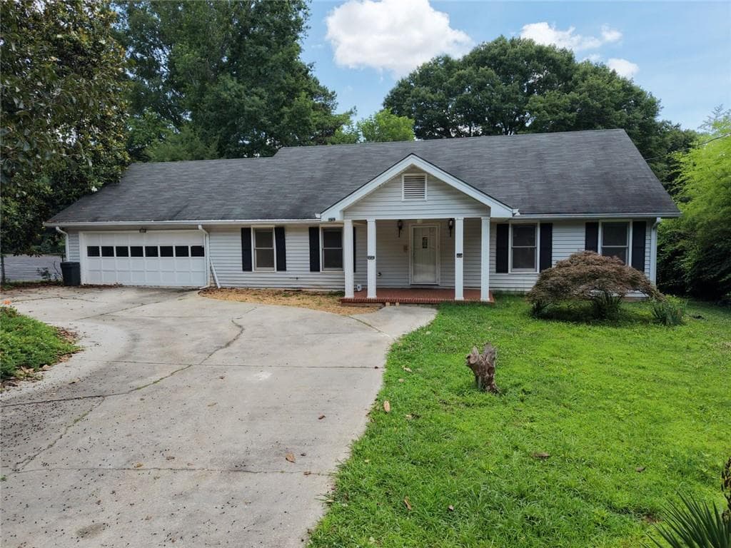 4 bedroom, 3 bathroom, 2,851 sq ft single family residence under contract at 1931 Brockett Road, Tucker, GA 30084